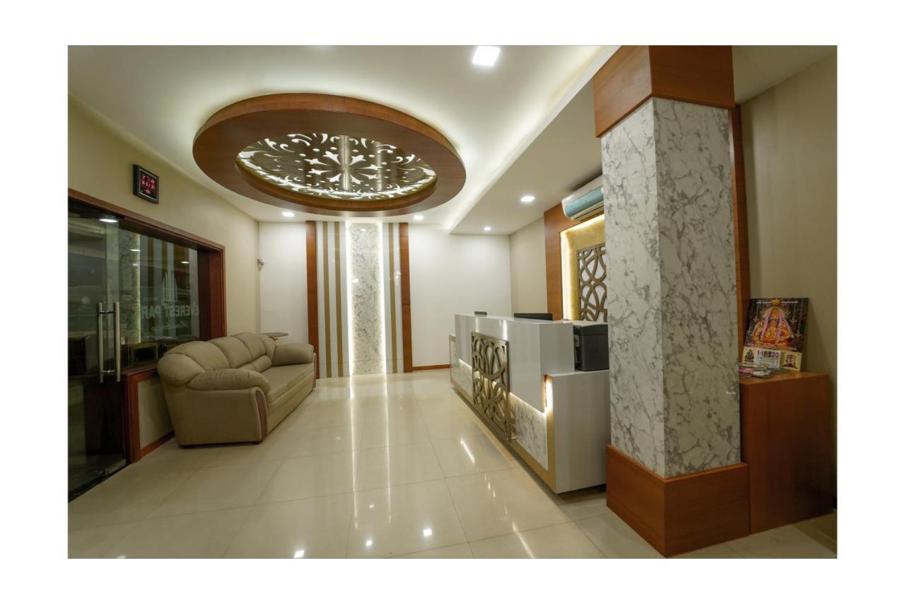 Everestparkresidency Hotell Tiruchirappalli Exteriör bild