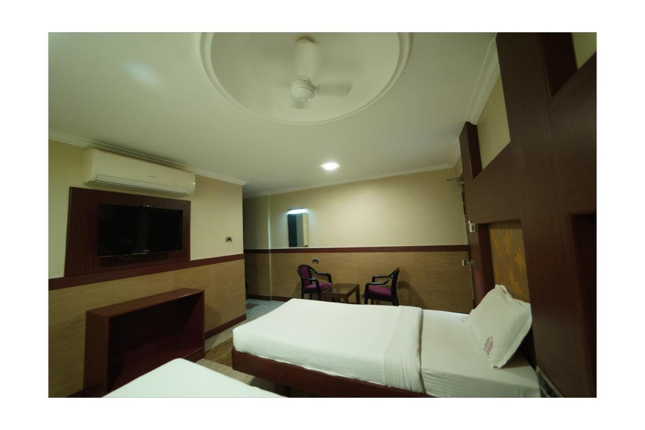 Everestparkresidency Hotell Tiruchirappalli Exteriör bild