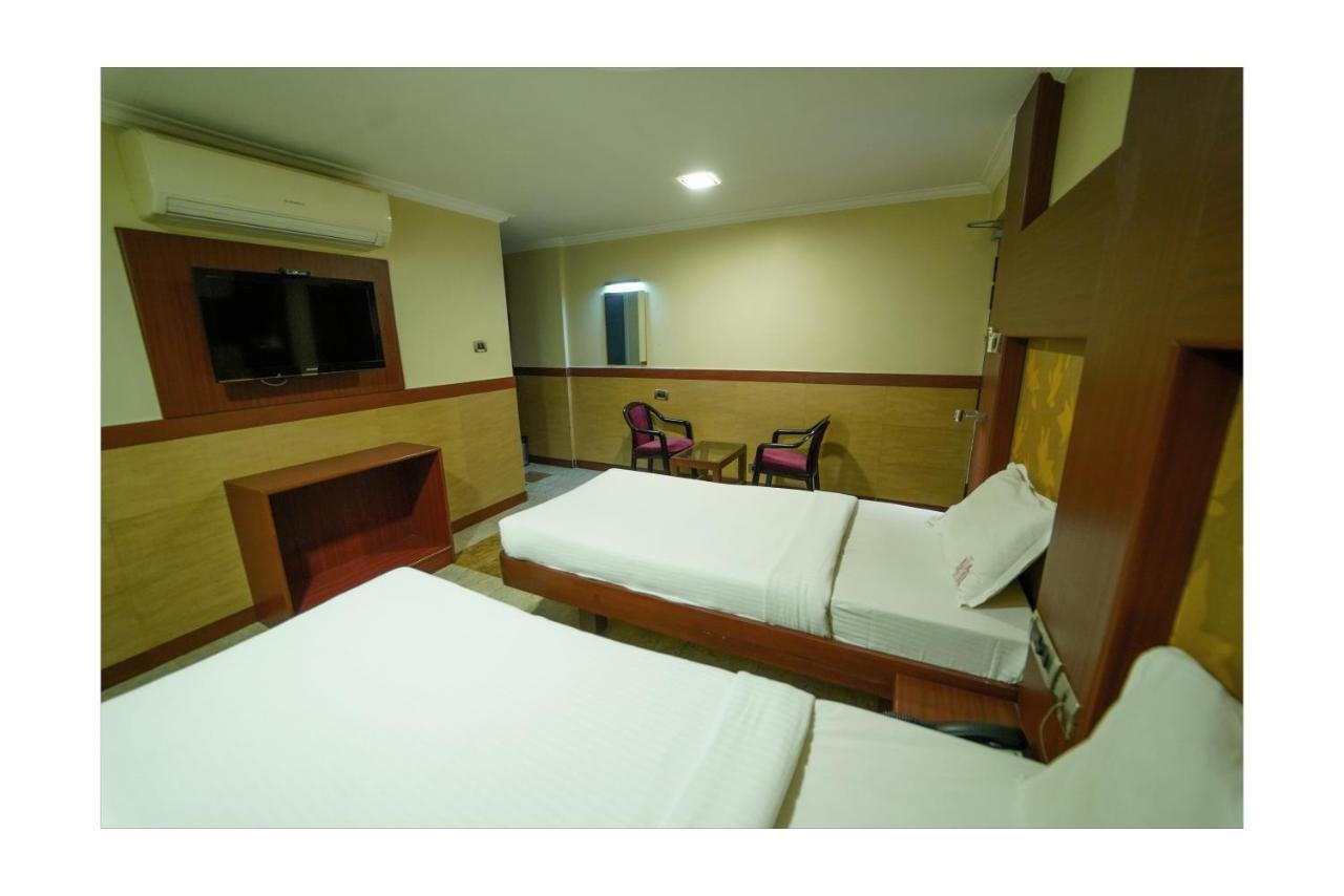 Everestparkresidency Hotell Tiruchirappalli Exteriör bild