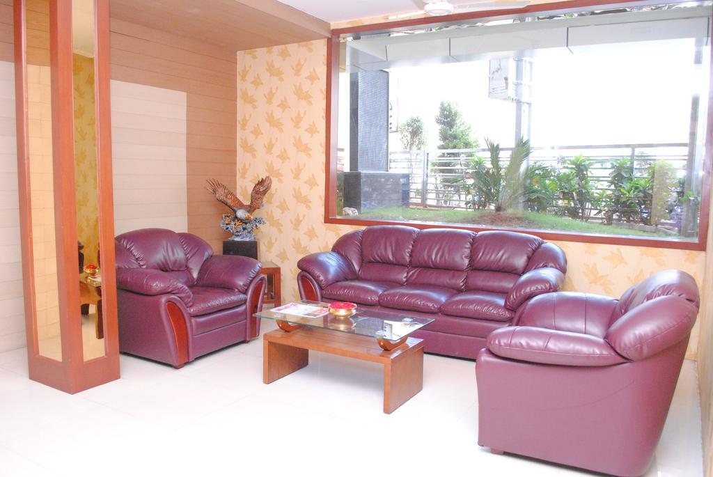 Everestparkresidency Hotell Tiruchirappalli Exteriör bild